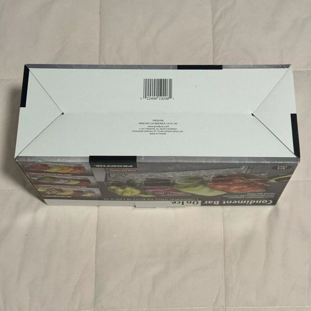 Clear Condiment 4 Compartments Service Bar nested on bed of ICE New in B… - Picture 3 of 4